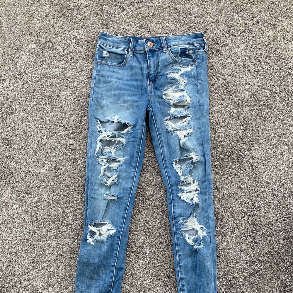 American Eagle Distressed Jean